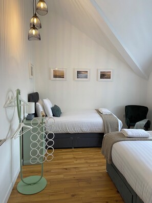 1 bedroom, iron/ironing board, travel cot, WiFi