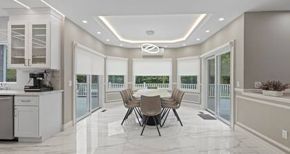 NEW LISTING! The President Mansion Luxurious 7BR Family Retreat by RedAwning