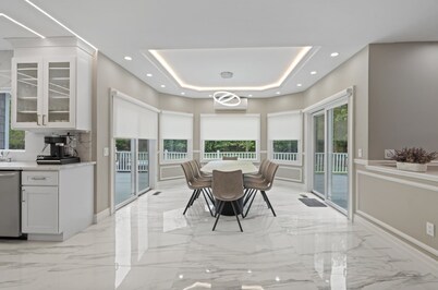 NEW LISTING! The President Mansion Luxurious 7BR Family Retreat by RedAwning