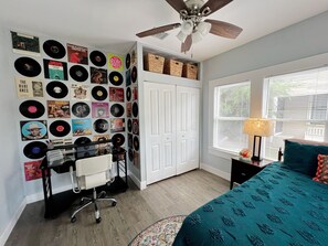 2 Schlafzimmer, Schreibtisch, WLAN, Bettwäsche