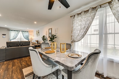 1 Mi to MGM Springfield: Cozy Winter Duplex!