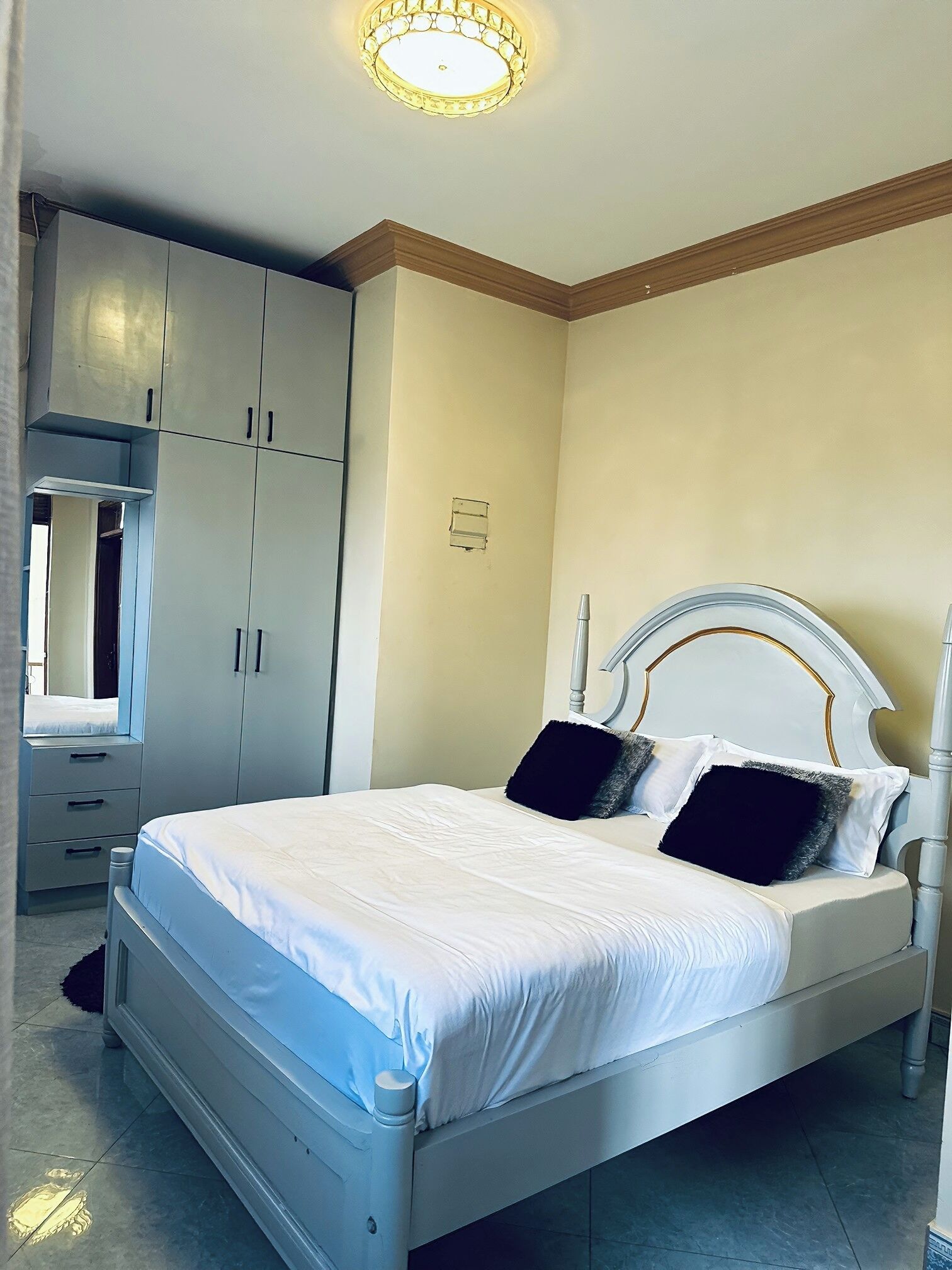 2 quartos, ferros/tábuas de passar roupa, Wi-Fi, roupa de cama