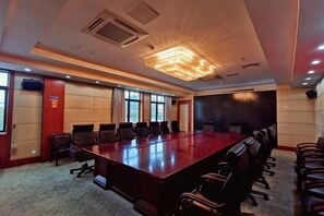 Unclassified image, 4 of 58, button - Golden Villa Park Hotel Shanghai (Shanghai)
