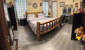 3 bedrooms, iron/ironing board, WiFi, bed sheets