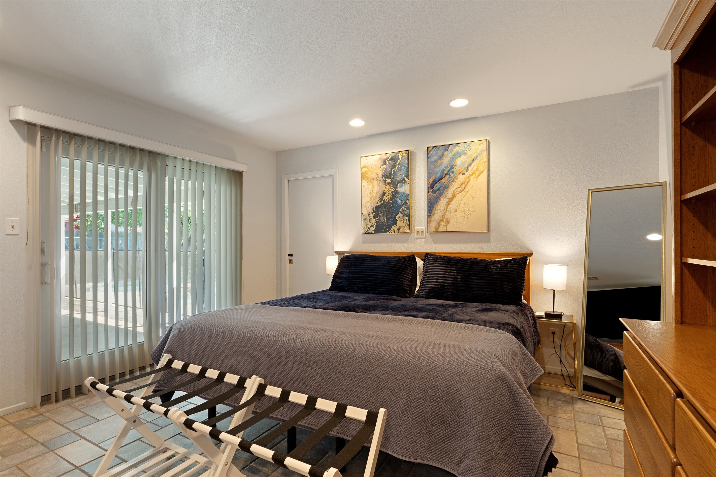 3 dormitorios, escritorio, tabla de planchar con plancha y wifi gratis