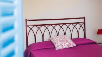 Camera Comfort con letto matrimoniale o 2 letti singoli, servizio di pulizie disponibile, vista mare | 1 camera, Wi-Fi gratuito, lenzuola
