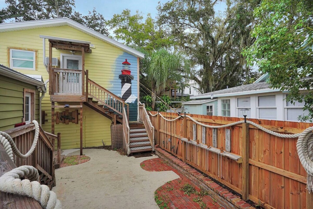 Photo 3 of Amazing Location! Balcony Bikes Free Parking Dntwn