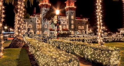 Amazing Location! Balcony Bikes Free Parking Dntwn