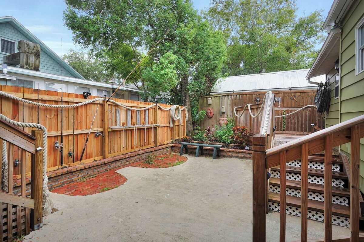 Photo 18 of Amazing Location! Balcony Bikes Free Parking Dntwn