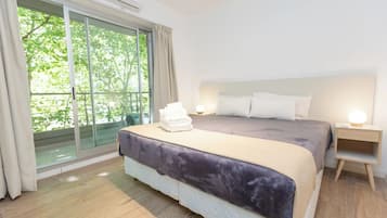 2 habitaciones, escritorio, wifi y ropa de cama