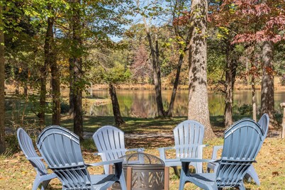 Lakeview, 3-Bedroom Cottage, newly renovated