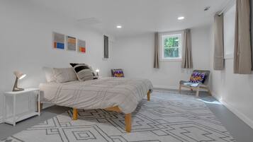 3 bedrooms, free WiFi, bed sheets