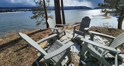 Lakefront cabin, newly updated! Private access to beach.