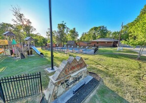 Pool - Cozy Log Cabin Retreat w/ Pool | Pigeon Forge TN (Pigeon Forge)