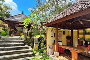 Unclassified image, 2 of 15, button - Villa Nirvana (Bali)