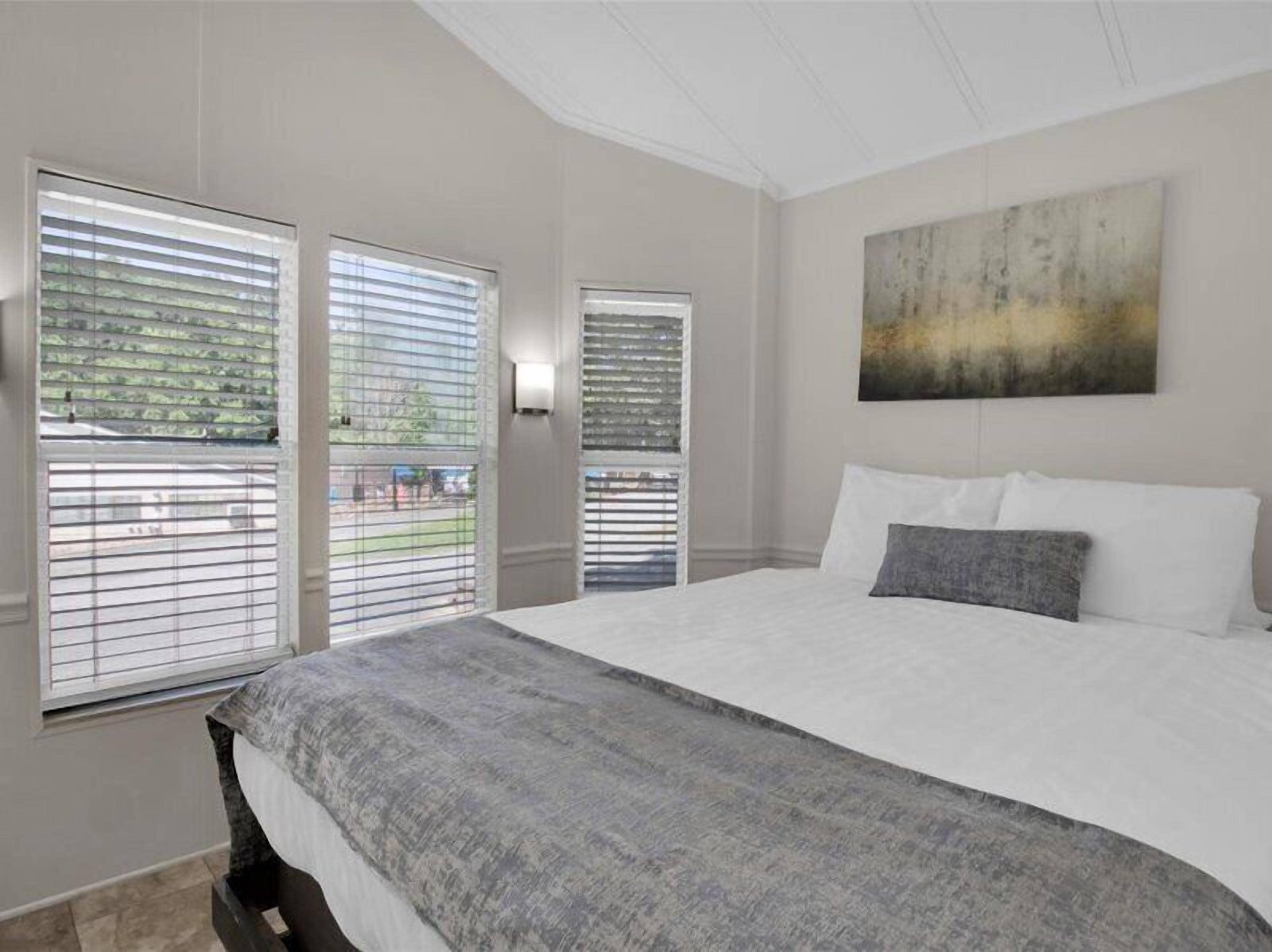 2 多间卧室、免费 WiFi、床单