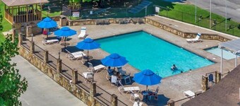 Scenic 2BR Cottage Near Great Smoky Mountains