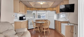 Pet-Friendly 1BR Retreat in Pigeon Forge