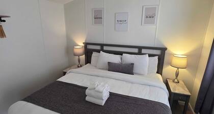 Peaceful 2BR Mountain Retreat in Pigeon Forge