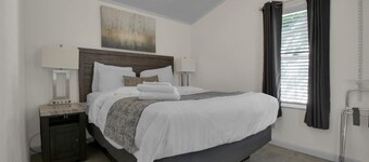 2BR Mountain Stay w/ King Bed Near Dollywood