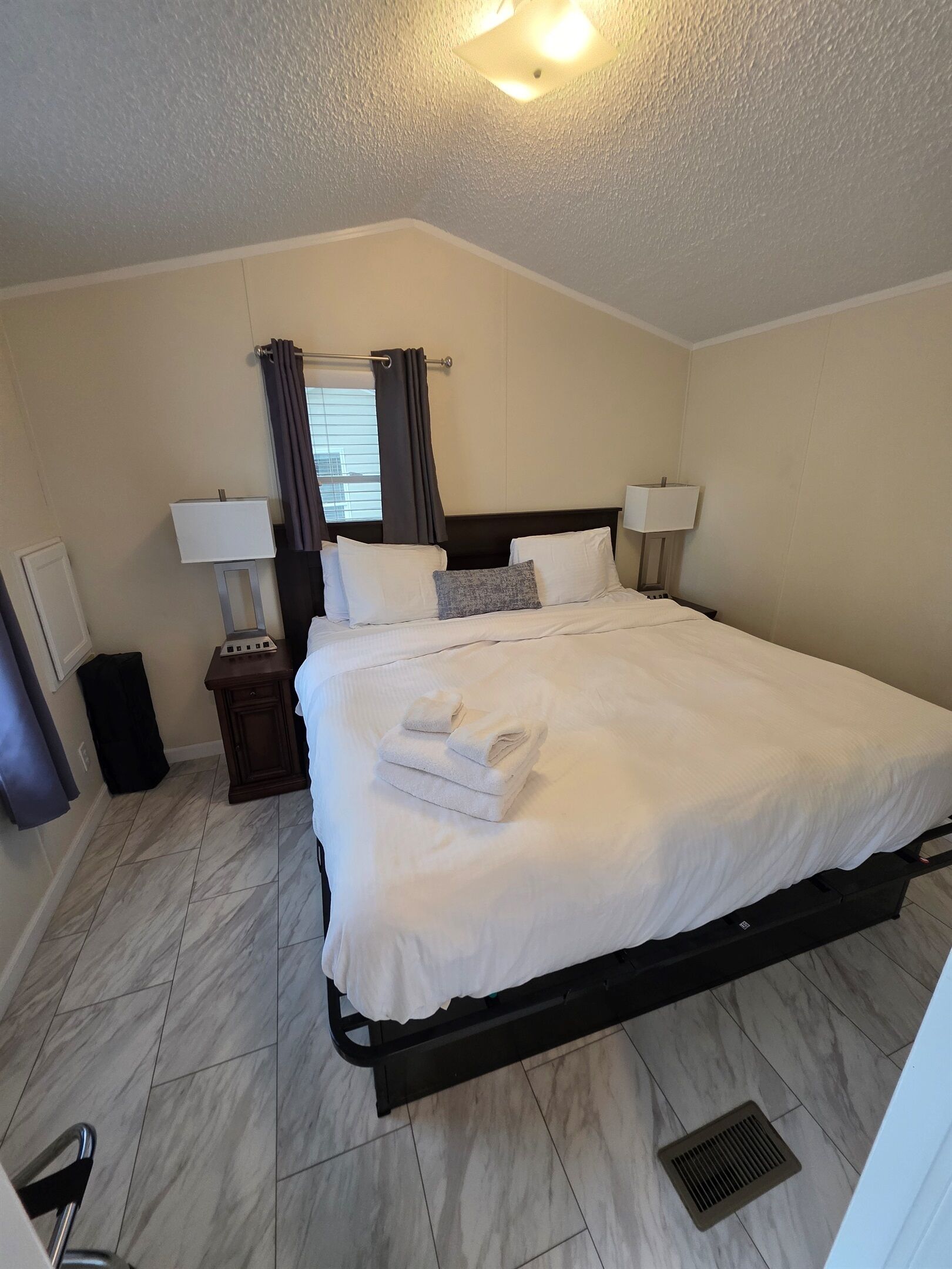 2 habitaciones, wifi gratis y ropa de cama 