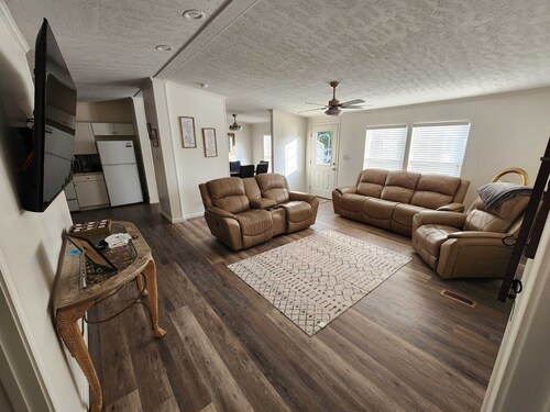 Luxury 4BR Cottage Near Dollywood & Mountains