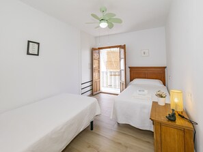 3 camere, ferro/asse da stiro, Wi-Fi gratuito, lenzuola