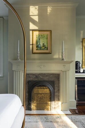 Classic Single Room | Individually decorated, individually furnished, iron/ironing board - The Nicholas (Charleston)