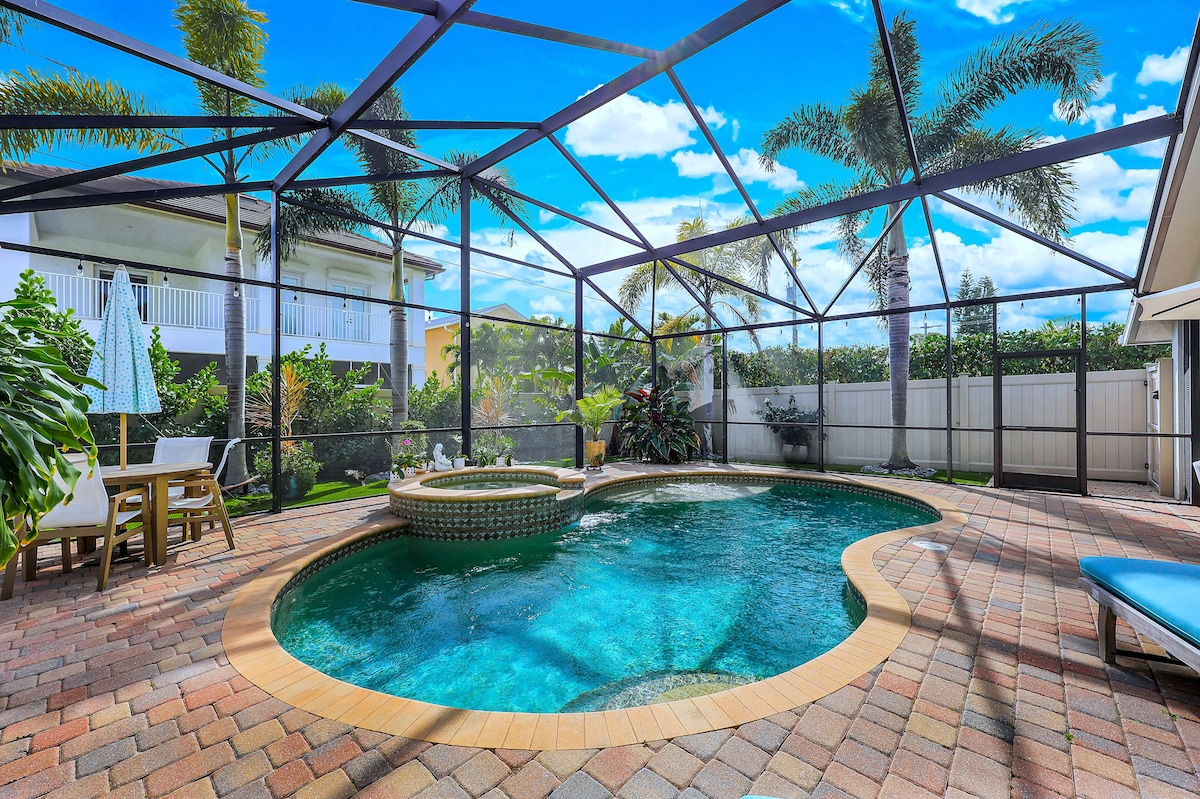 10% Off Weekly Naples Lux Home Private Heated POOL + Spa, Near Vanderbilt Beach