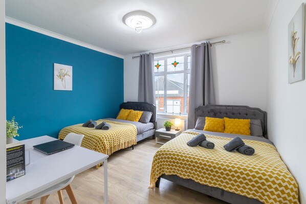 2 soverom, strykejern/-brett, wi-fi (inkludert) og sengetøy