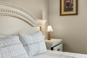 3 chambres, fer et planche à repasser, Wi-Fi gratuit, draps fournis