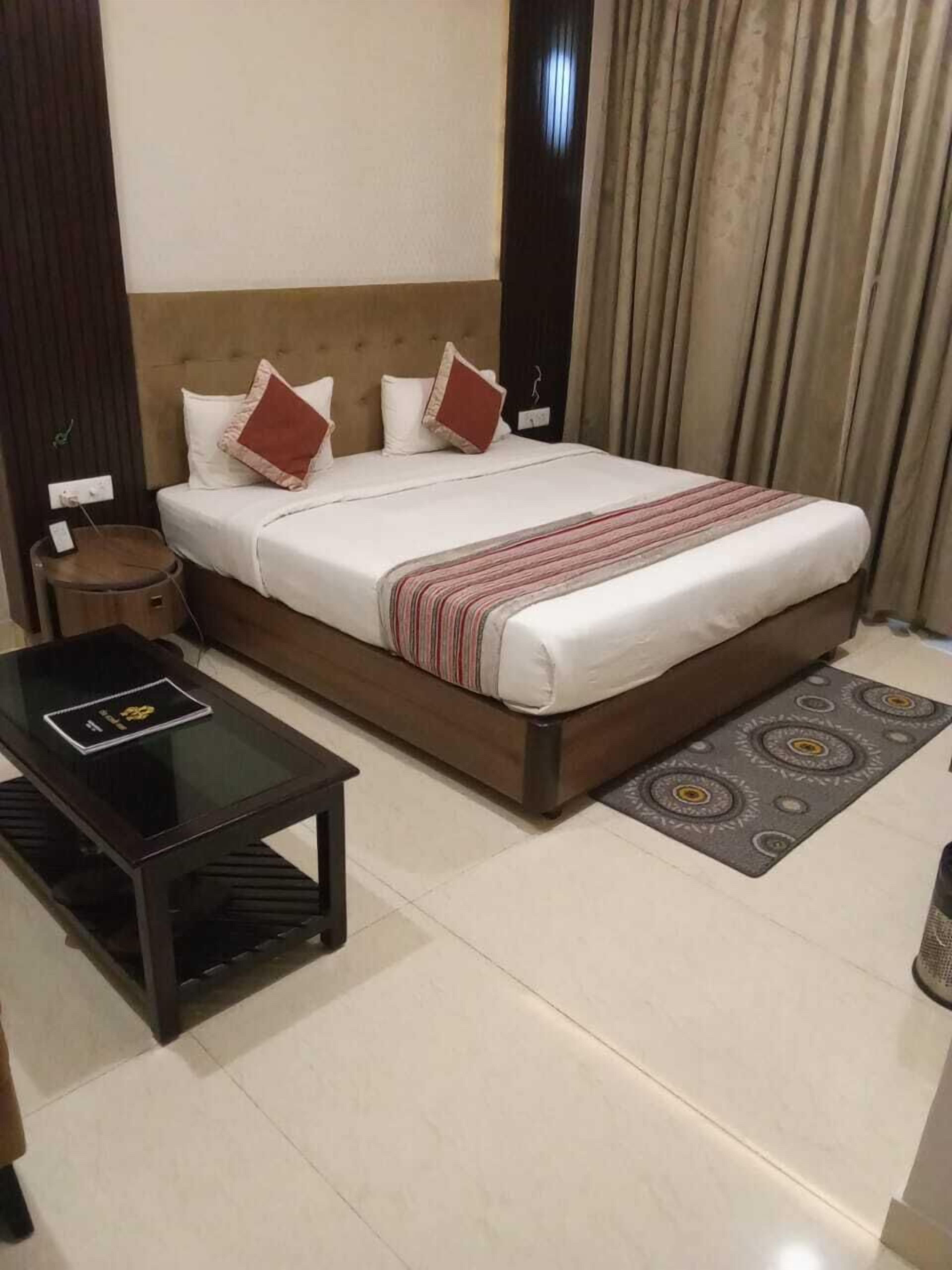 Comfort Studio, Balcony, City View | In-room safe, desk, laptop workspace, iron/ironing board