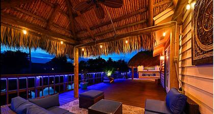 Waterfront Oasis, 5B, 4B, Jacuzzi, sleeps 12