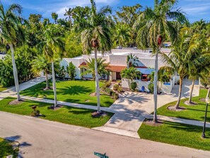 Property grounds - Sedona Style Resort home awaits your company! (Fort Myers)