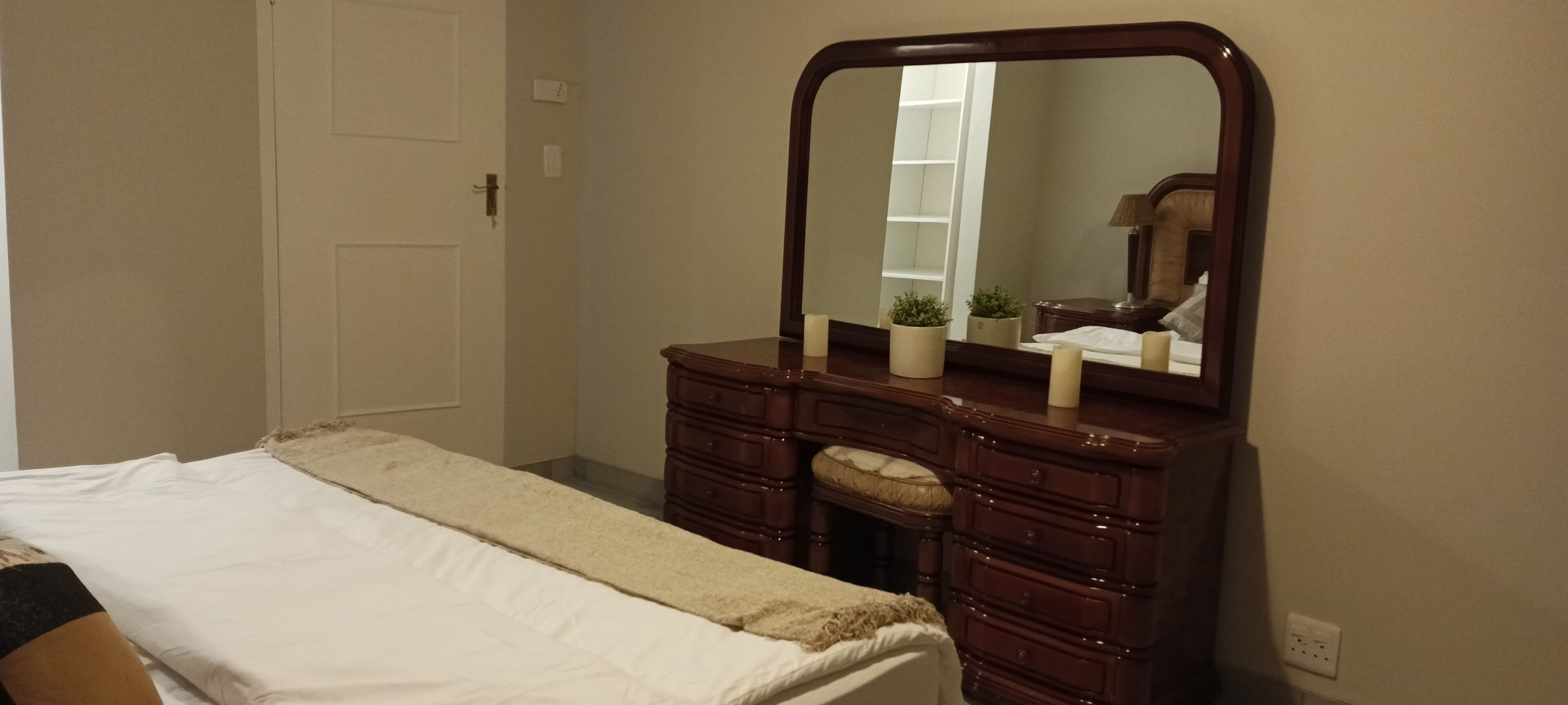 1 chambre, fer et planche à repasser, Wi-Fi, draps fournis