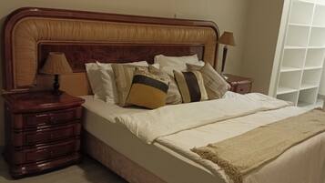 1 chambre, fer et planche à repasser, Wi-Fi, draps fournis