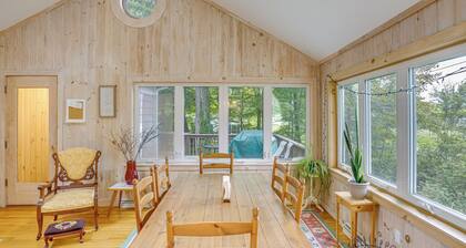 4 Mi to Skiing: Cottage w/ Fire Pit in Richmond!
