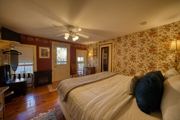 1 slaapkamer, een bureau, een strijkplank/strijkijzer, gratis wifi