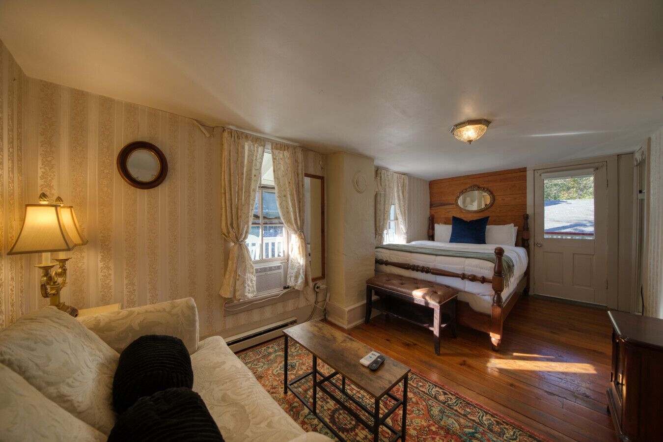 1 bedroom, desk, iron/ironing board, free WiFi