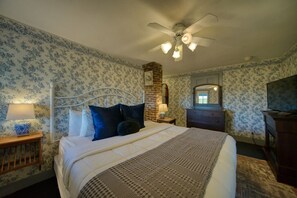 1 bedroom, desk, iron/ironing board, free WiFi