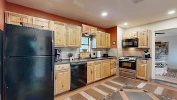 Fridge, microwave, oven, dishwasher