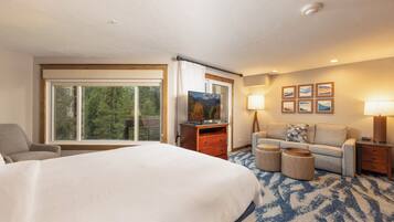 In-room safe, iron/ironing board, travel crib, free WiFi