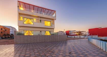 KITE HOUSE By Lola