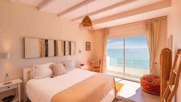 Individually decorated, individually furnished, desk, laptop workspace