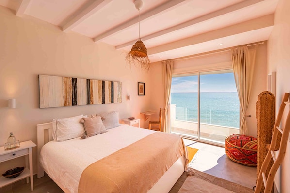Panoramic Double or Twin Room, Balcony, Bay View | Individually decorated, individually furnished, desk, laptop workspace - KITE HOUSE By Lola (Dakhla)