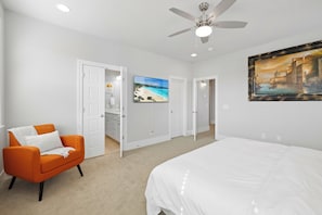 3 bedrooms, desk, iron/ironing board, travel cot - Family Fun+2 KING Beds+Nerf Wall+Home Gym+Pool (Bentonville)