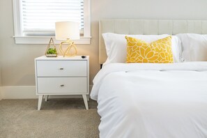 3 bedrooms, desk, iron/ironing board, travel cot
