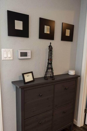 Interior - Cottage ATX | 3BR • GFiber WiFi • Keep Austin Cozy (Austin)