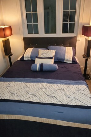 Unclassified image, 3 of 10, button