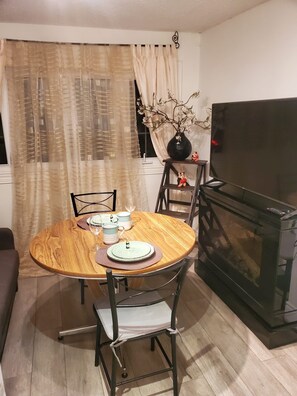 Unclassified image, 2 of 10, button